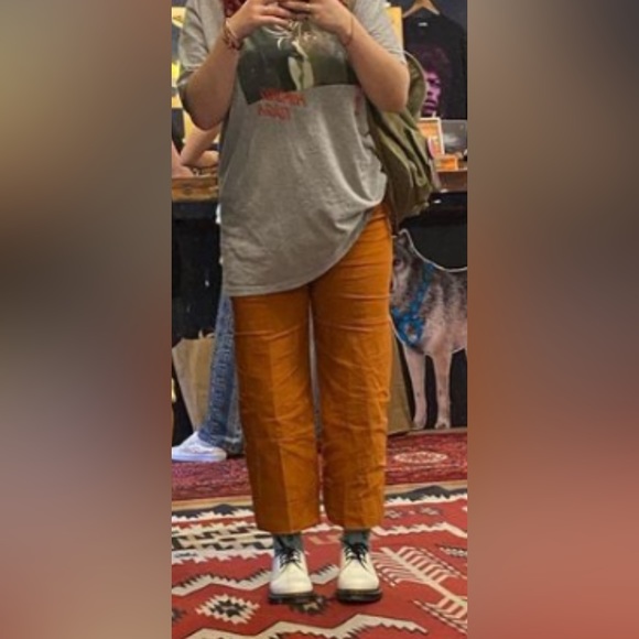 DR MARTEN SHOES, white leather oxfords, size 7. - Picture 10 of 11